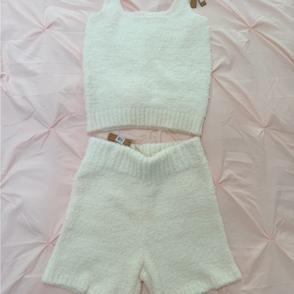 SKIMS Ivory Plush Loungewear Set - Picture 2 of 4